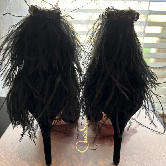 Jessica Simpson's Feather ankle booties with stiletto heels - Picture 4 of 6